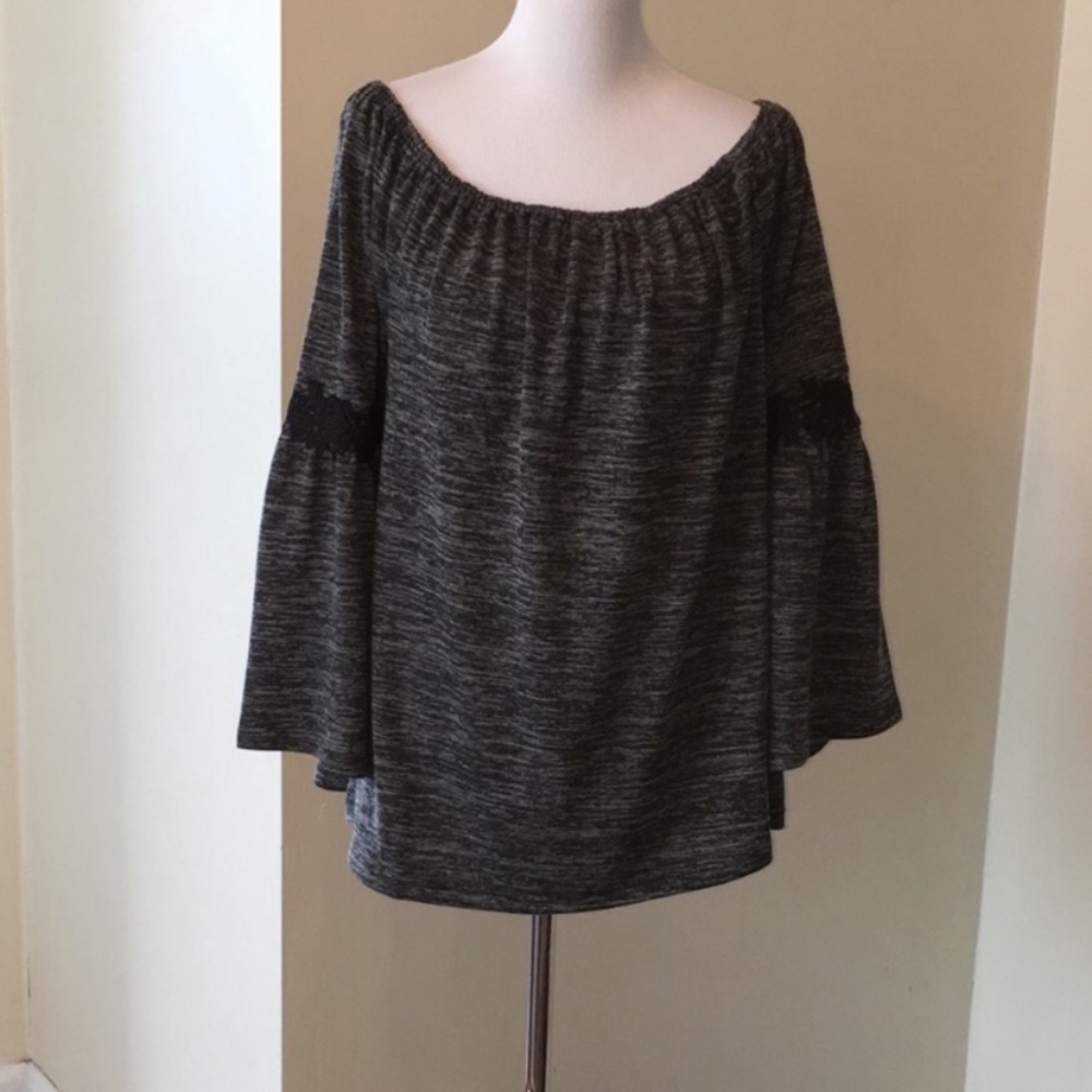 Unique Spectrum bell sleeve Knit Top